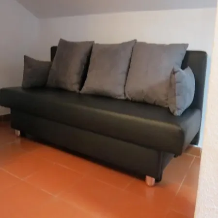 Comet Elvira Apartment *