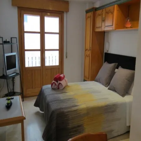 Comet Elvira Apartment