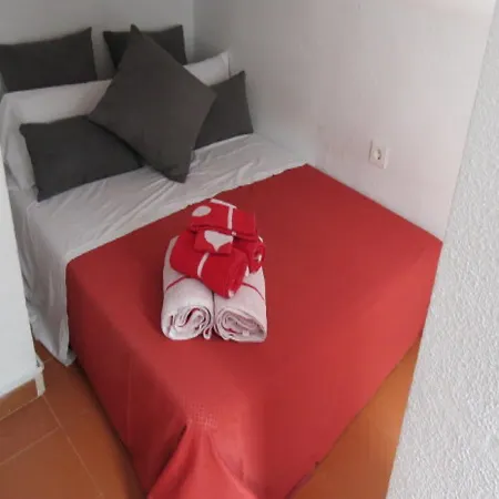 Comet Elvira Apartment