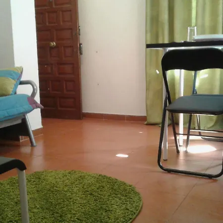 Comet Elvira Apartment